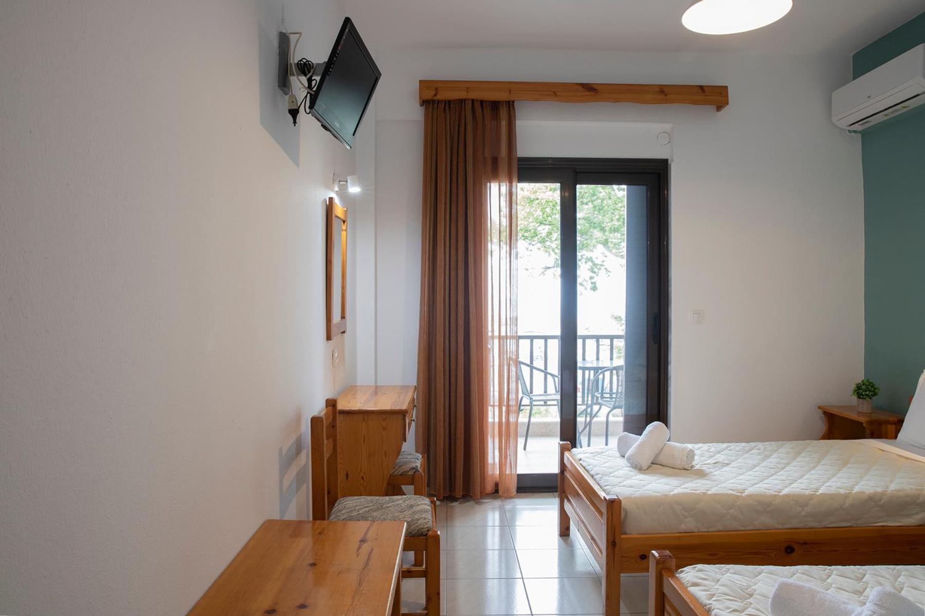 Manos Kritikakis Apartments Platamónasz Kültér fotó