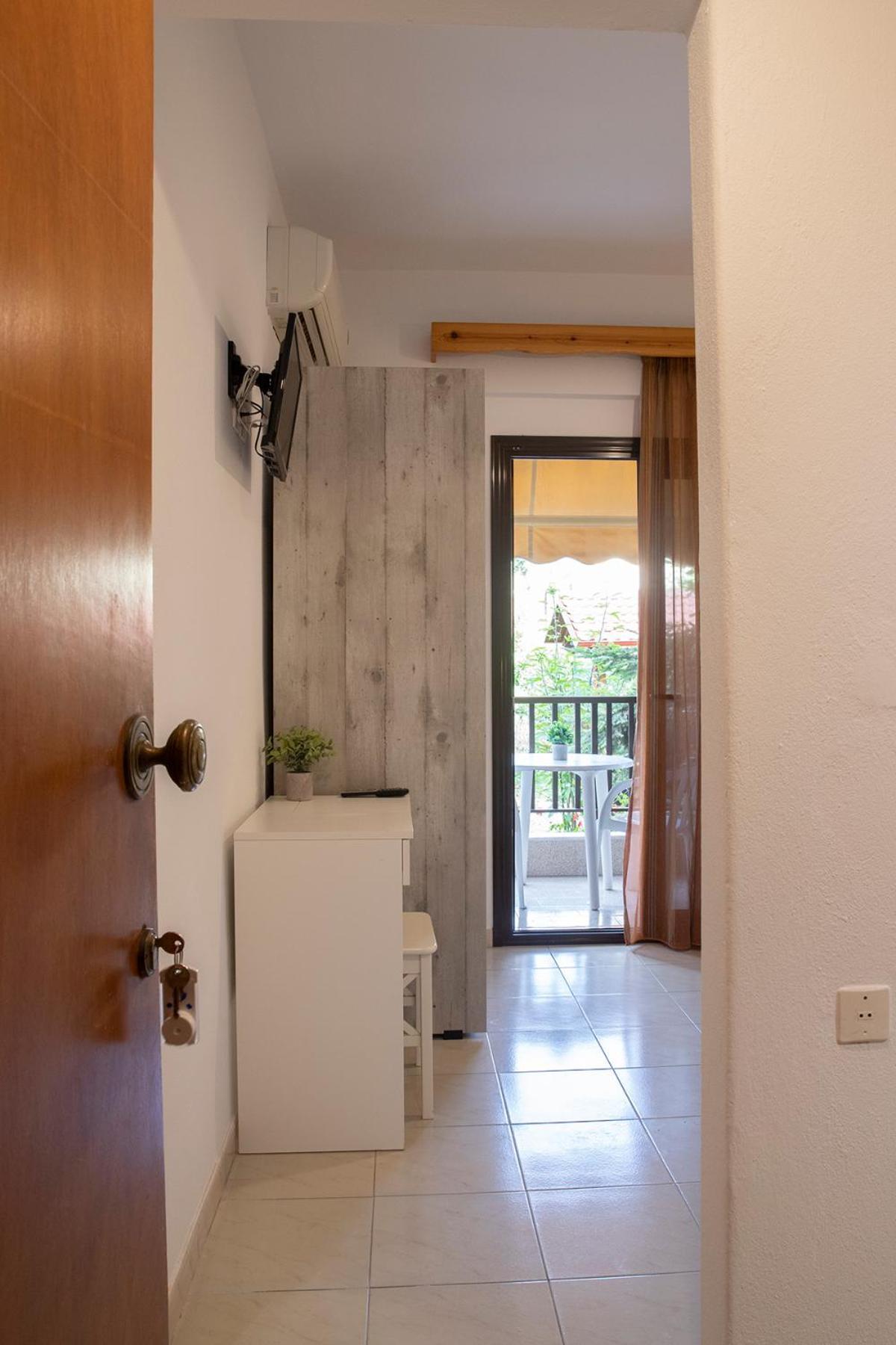 Manos Kritikakis Apartments Platamónasz Kültér fotó