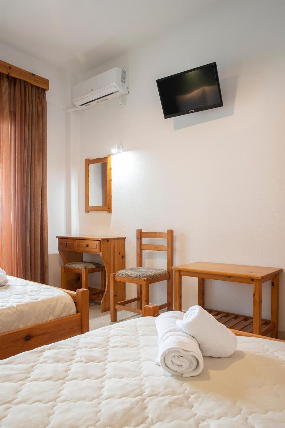 Manos Kritikakis Apartments Platamónasz Kültér fotó